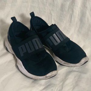 Womens Puma running shoes